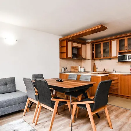 Lägenhet Cozy 2 Bedroom In